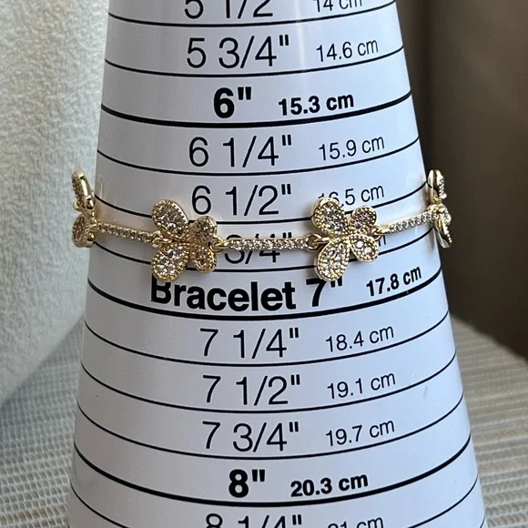 Gold pavé Butterfly with alternating pavé links Bracelet - Picture 3 of 3